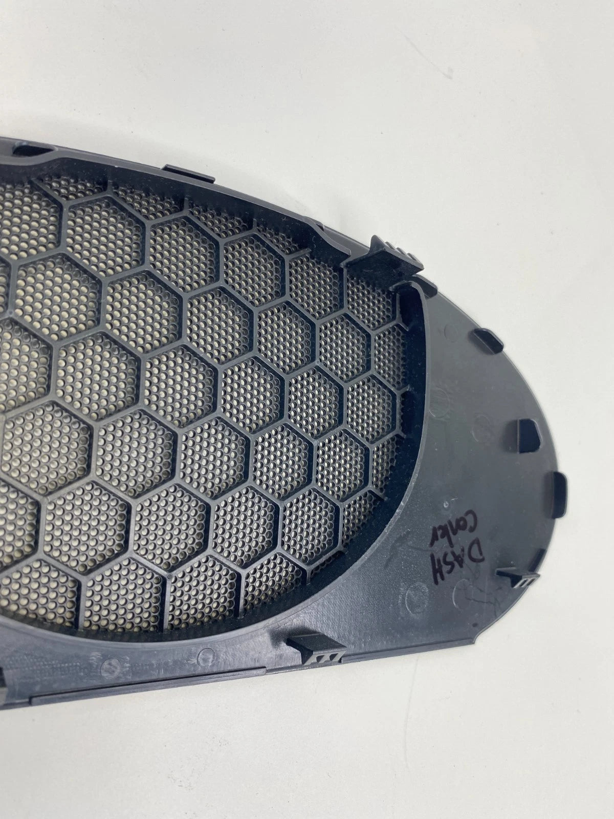 03-06 SAAB 9-3 CONVERTIBLE FRONT CENTER DASH SPEAKER GRILLE COVER TRIM 12785408
