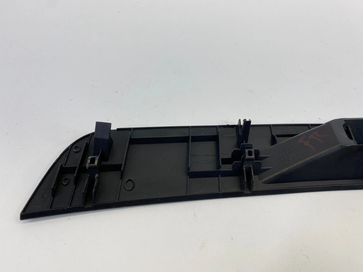 2007 2008 INFINITI G35 DASH RIGHT SIDE DEFROSTER GRILLE VENT 68742-JK00A OEM