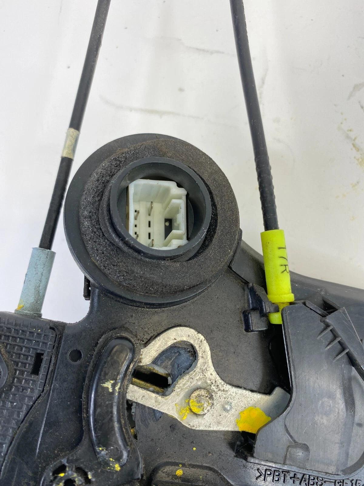 2002-2006 TOYOTA CAMRY REAR RIGHT SIDE DOOR LOCK LATCH RELEASE ACTUATOR ASSY