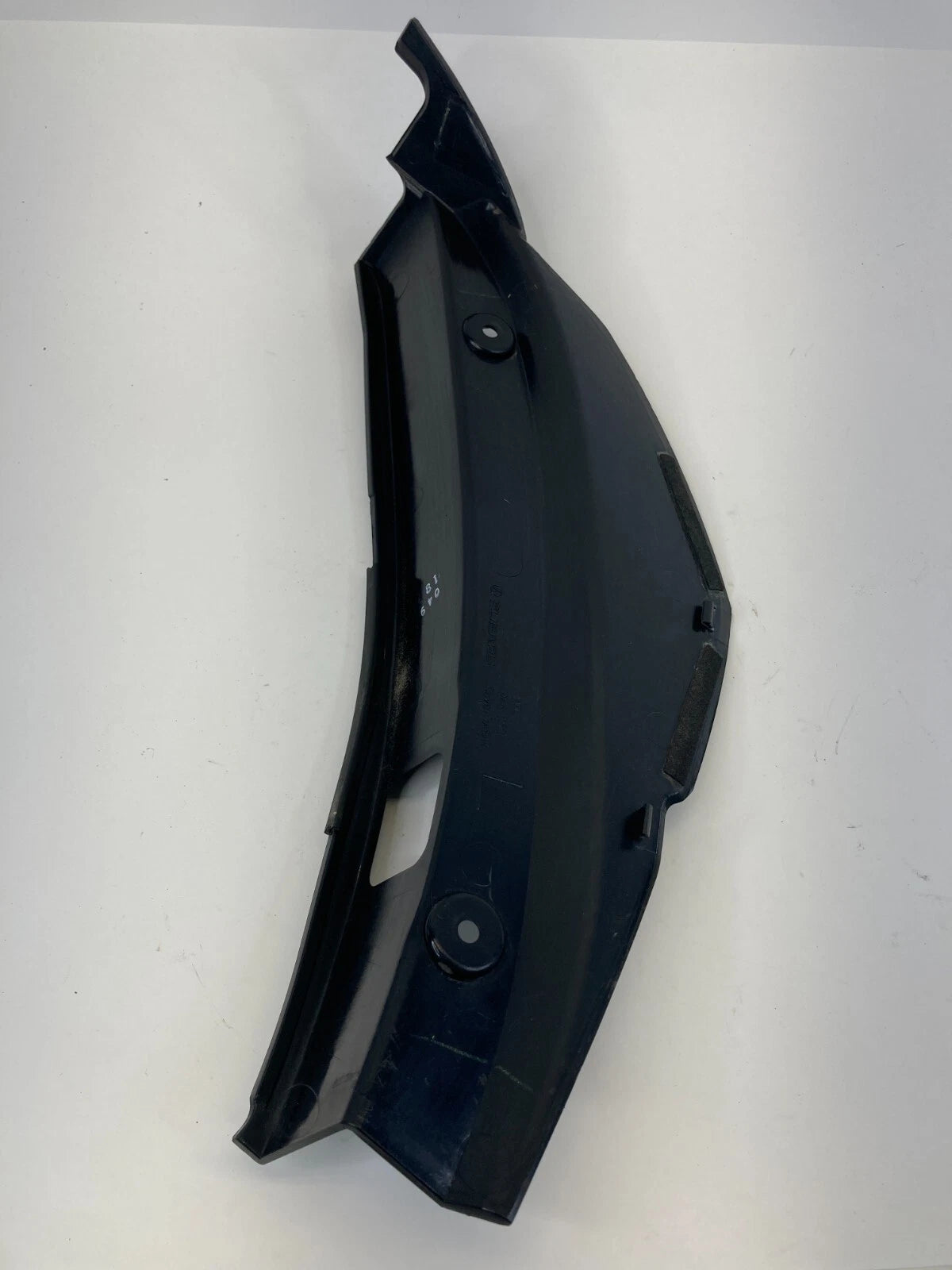 06-09 SUBARU OUTBACK REAR DRIVER LEFT TAILLIGHT INNER TAIL LIGHT TRIM COVER OEM