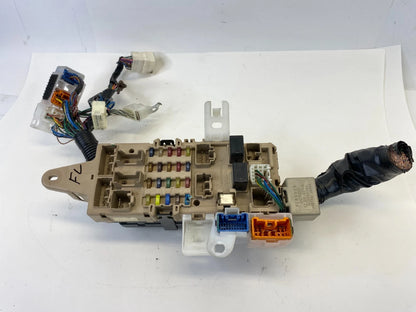 98-05 LEXUS GS300 DASH LEFT SIDE FUSE RELAY POWER BOX MODULE 89226-30040 OEM