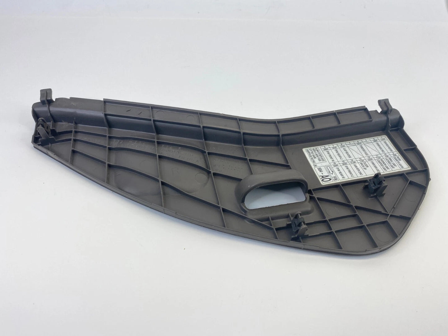 1998-2002 HONDA ACCORD DASH RIGHT SIDE FUSE BOX END CAP PANEL COVER 77211-S84