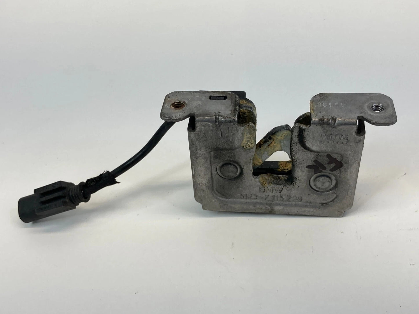 2006 BMW 330I 325I FRONT RIGHT HOOD LOCK LATCH RELEASE ACTUATOR 5123-7115229