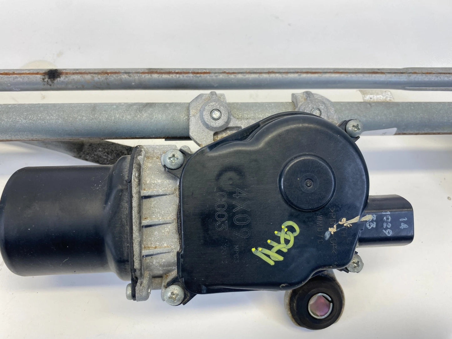 13-16 NISSAN PATHFINDER FRONT WIPER MOTOR & TRANSMISSION LINKAGE OEM 288003JA2A