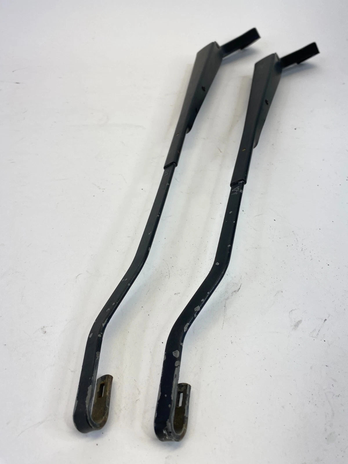 2000-2002 ISUZU TROOPER FRONT LH DRIVER & RH PASSENGER WINDSHIELD WIPER ARM OEM
