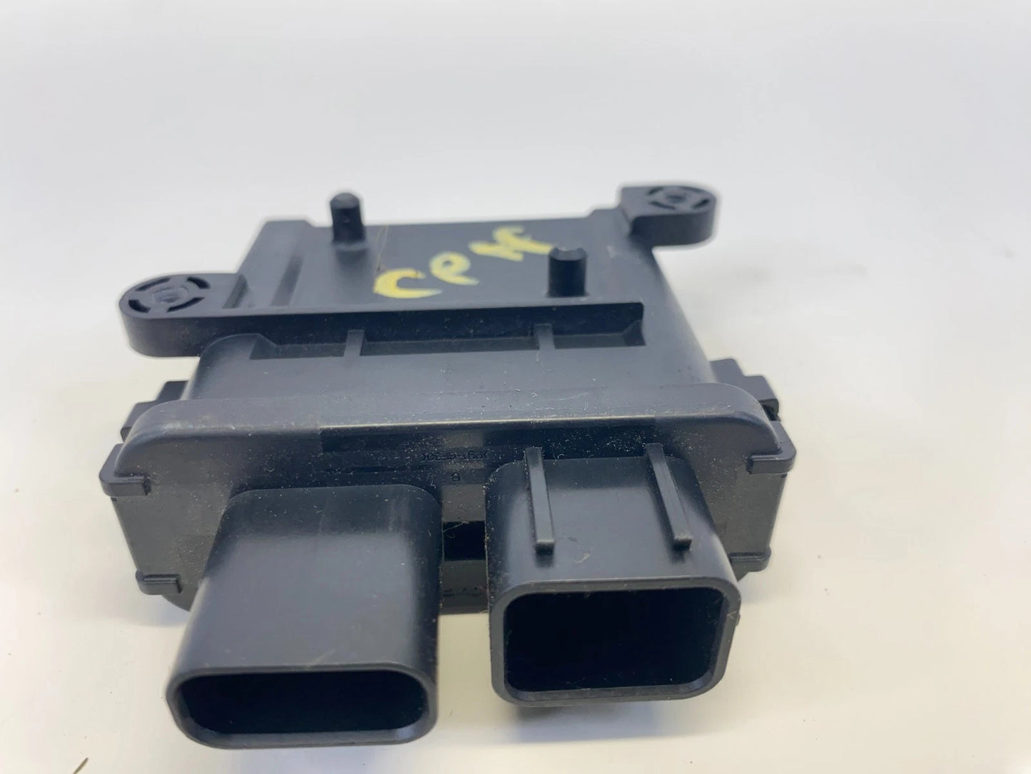 2010-2013 KIA FORTE FRONT RIGHT SEAT OCCUPANT OCCUPANCY MODULE SENSOR 889501M500