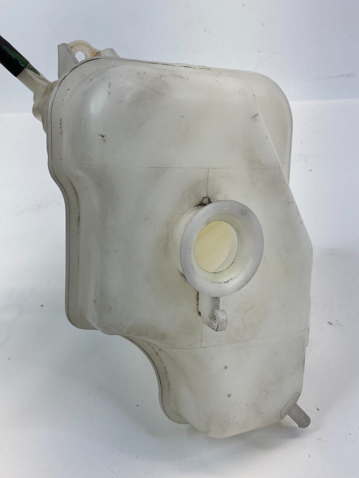 2011-2015 Hyundai Sonata 2.4L L4 16V Engine Coolant Reservoir Tank Asembly OEM