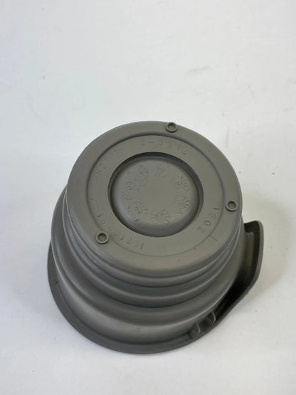 2000-2006 GMC YUKON CHEVROLET TAHOE REAR LEFT CUP HOLDER BEZEL 15710891 OEM