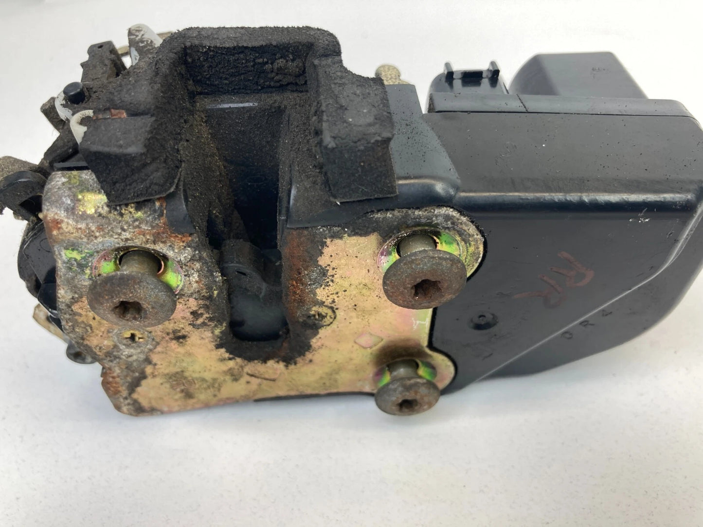 2002-2007 JEEP LIBERTY REAR RIGHT SIDE DOOR LOCK LATCH RELEASE ACTUATOR ASSY OEM