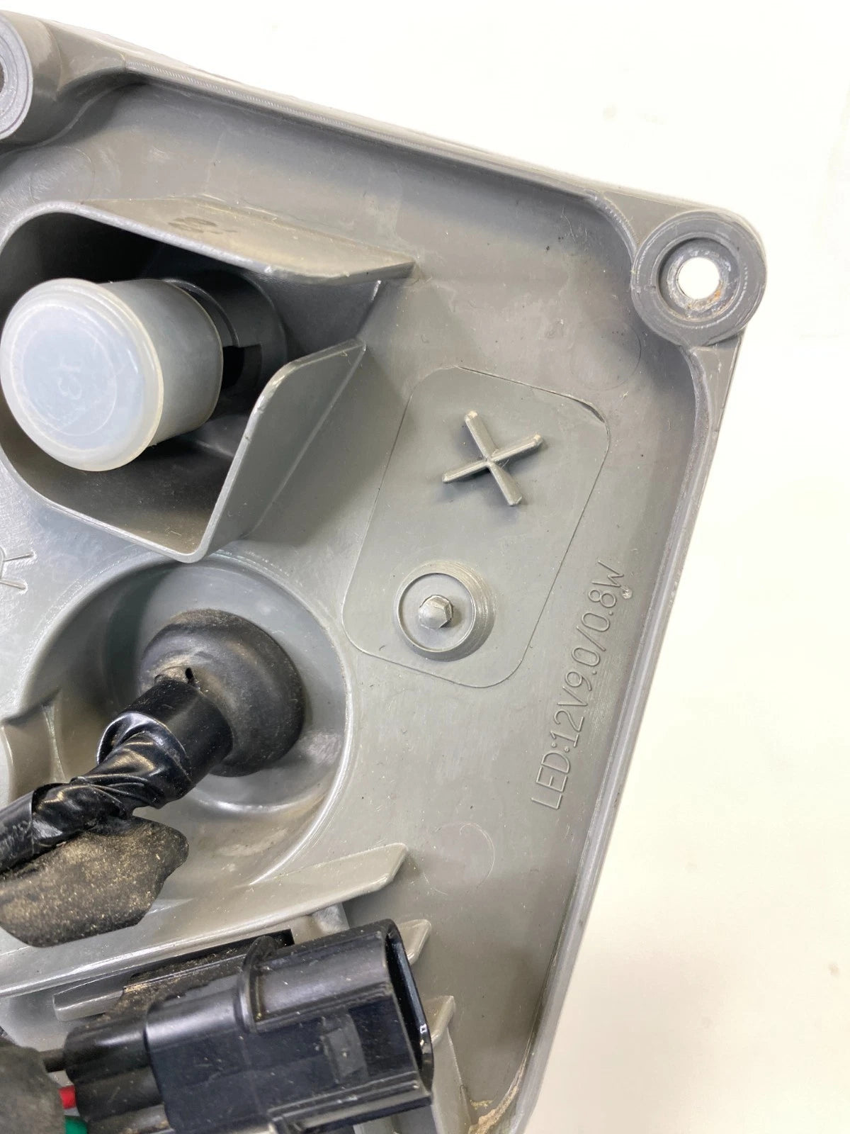 2010-2013 ACURA MDX REAR RIGHT PASSENGER OUTER TAILLIGHT TAIL LAMP BULB OEM