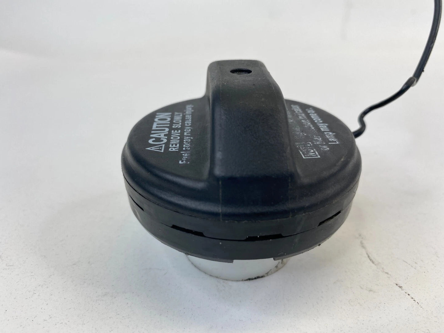 2004-2013 TOYOTA MATRIX HATCHBACK FUEL FILLER GAS TANK LID COVER CAP OEM