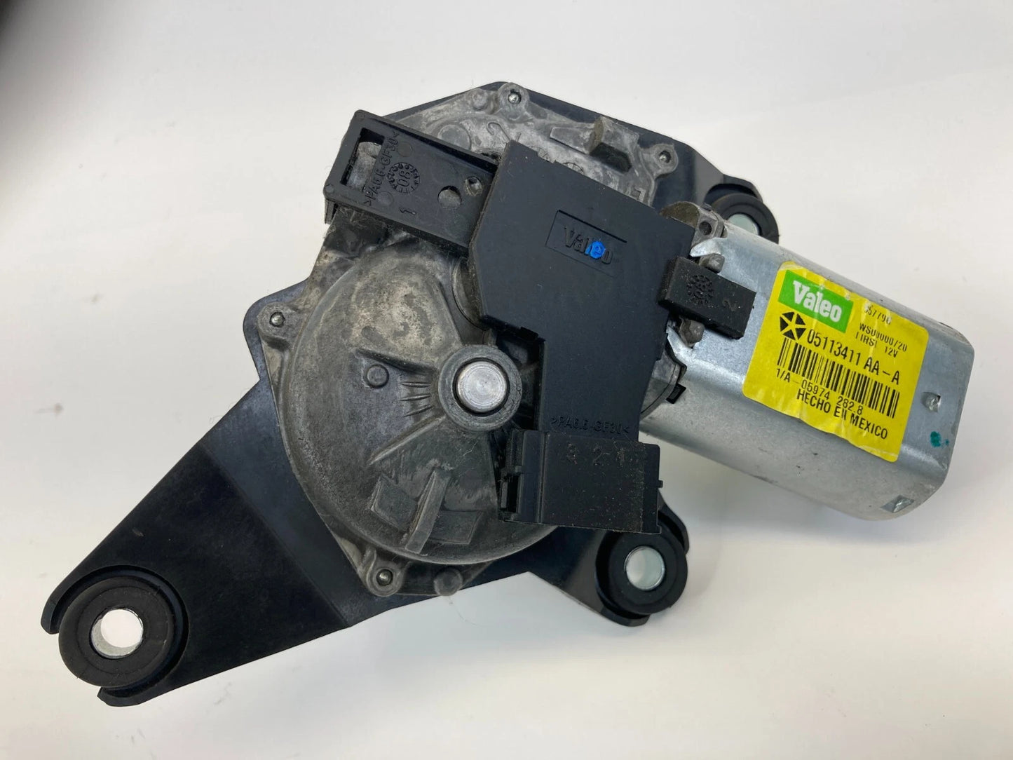 08-20 G CARAVAN TOWN & COUNTRY R/V REAR LIFTGATE WIPER POWER MOTOR 05113411A OEM