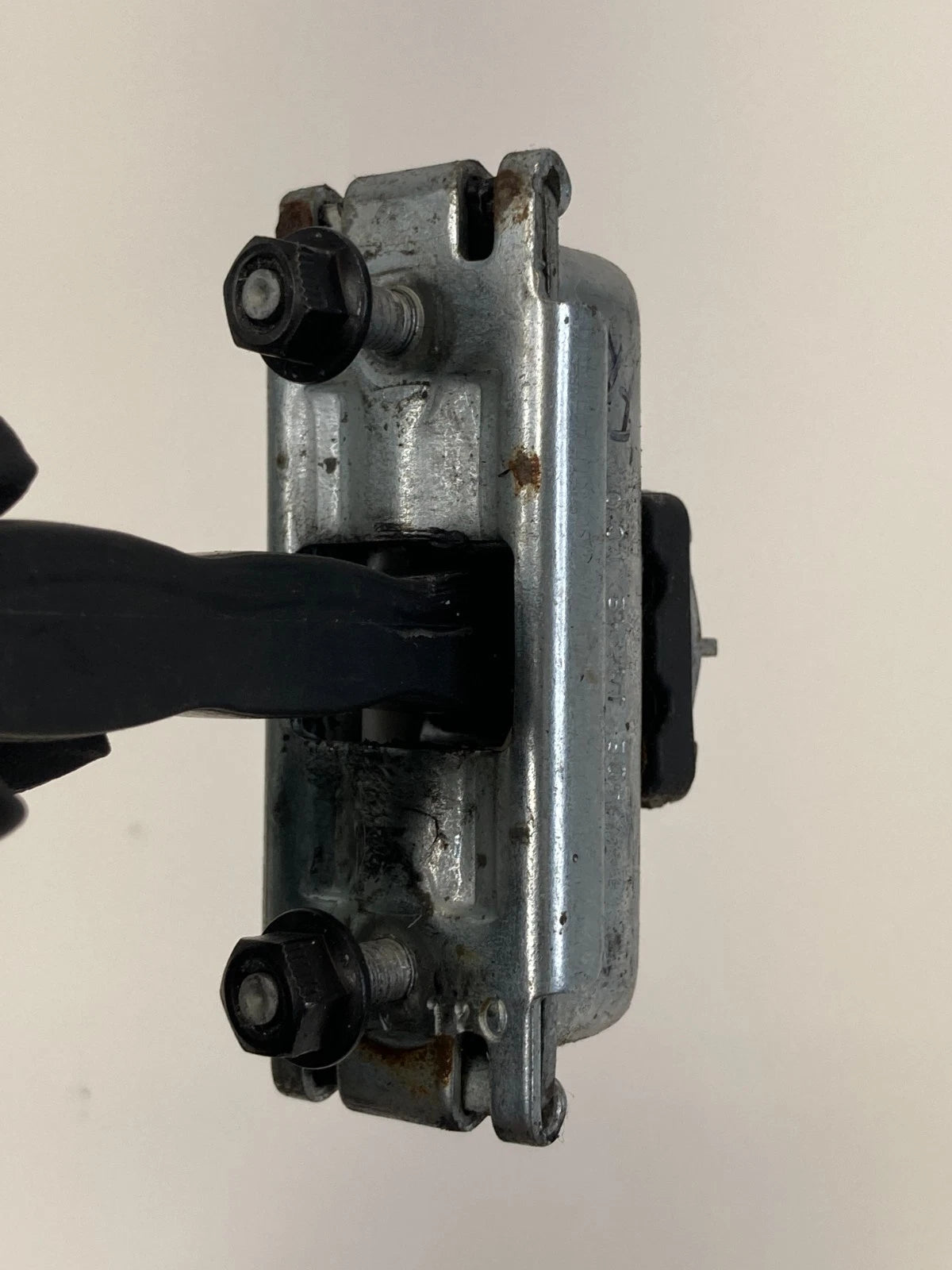 2013-2019 FORD ESCAPE FRONT RIGHT PASSENGER SIDE DOOR CHECK STOP STOPPER DETENT