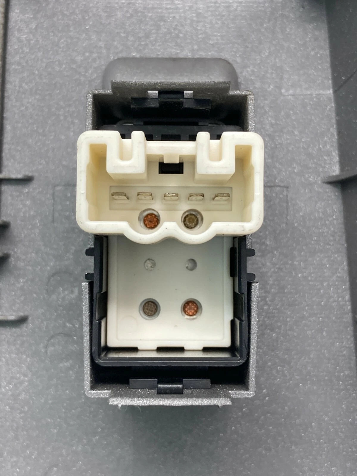 2004-2009 TOYOTA PRIUS RIGHT REAR SIDE WINDOW CONTROL SWITCH W/ TRIM 74271-47050