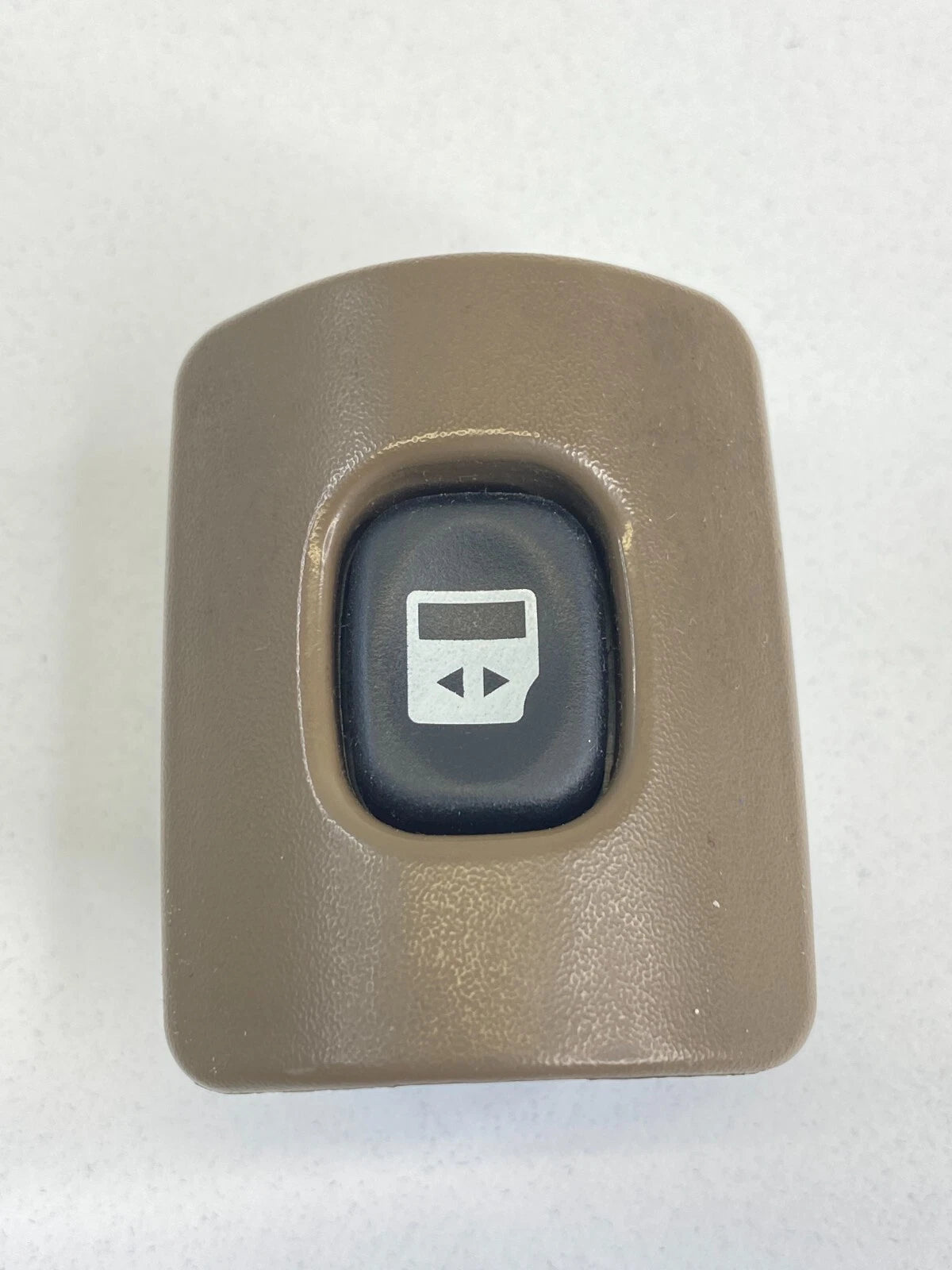 2012-2016 CHRYSLER TOWN & COUNTRY REAR RIGHT SIDE POWER DOOR SLIDING SWITCH OEM
