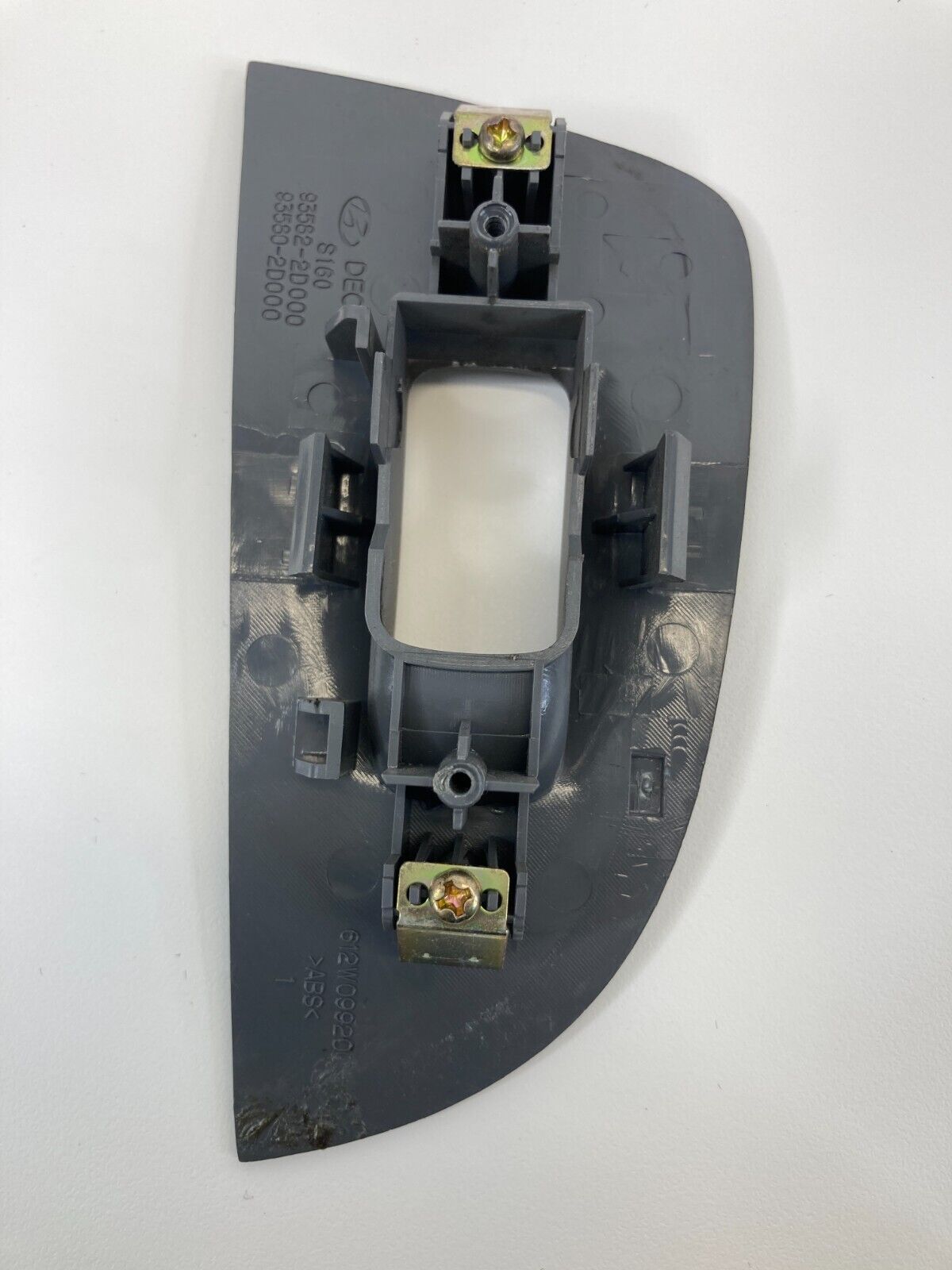 2001-2006 Hyundai Elantra Rear Left Side Window Switch Cover Trim 93582-2D000