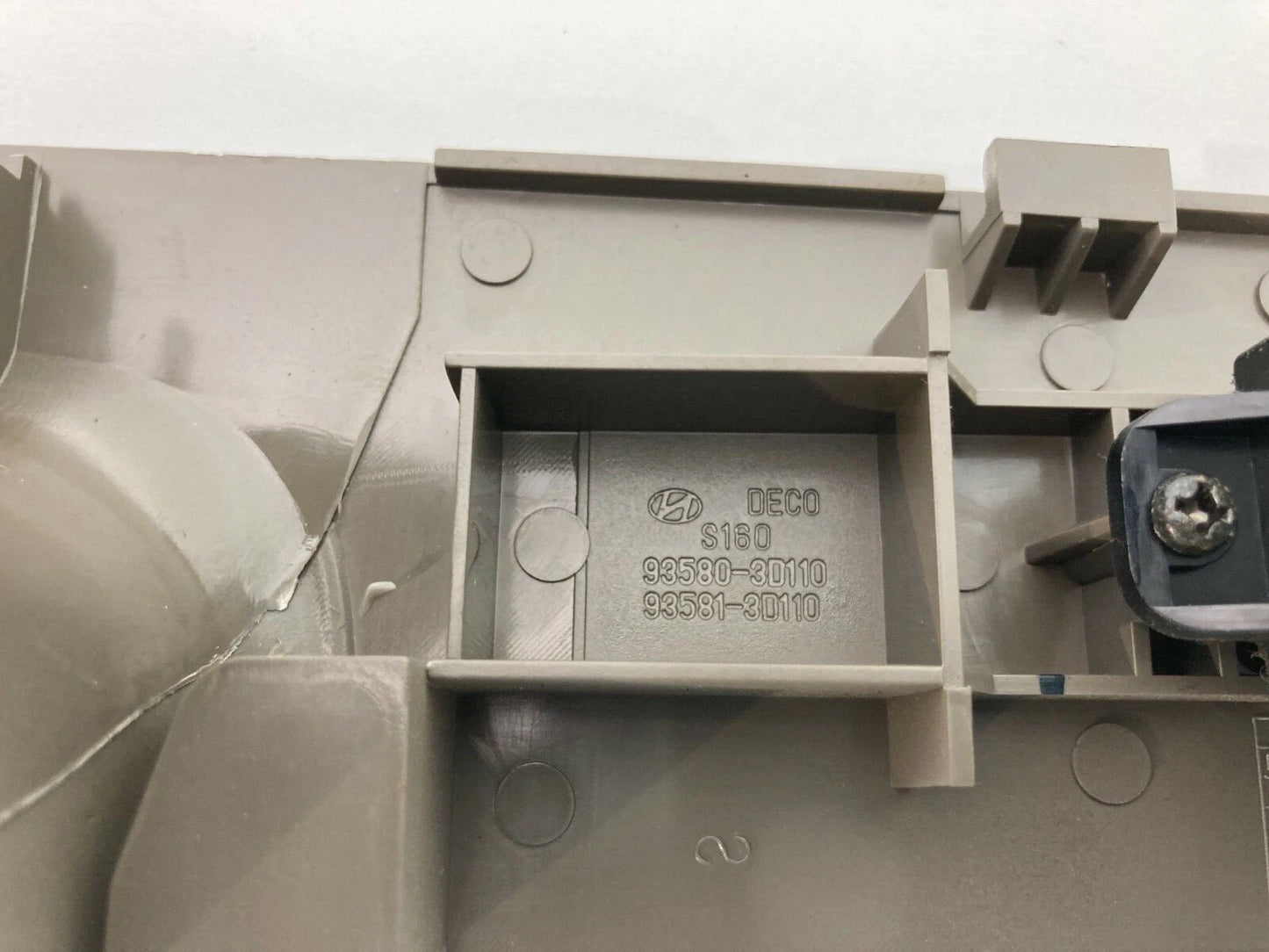 2002-2005 HYUNDAI SONATA REAR LEFT SIDE DOOR POWER WINDOW SWITCH 93580-3D110 OEM