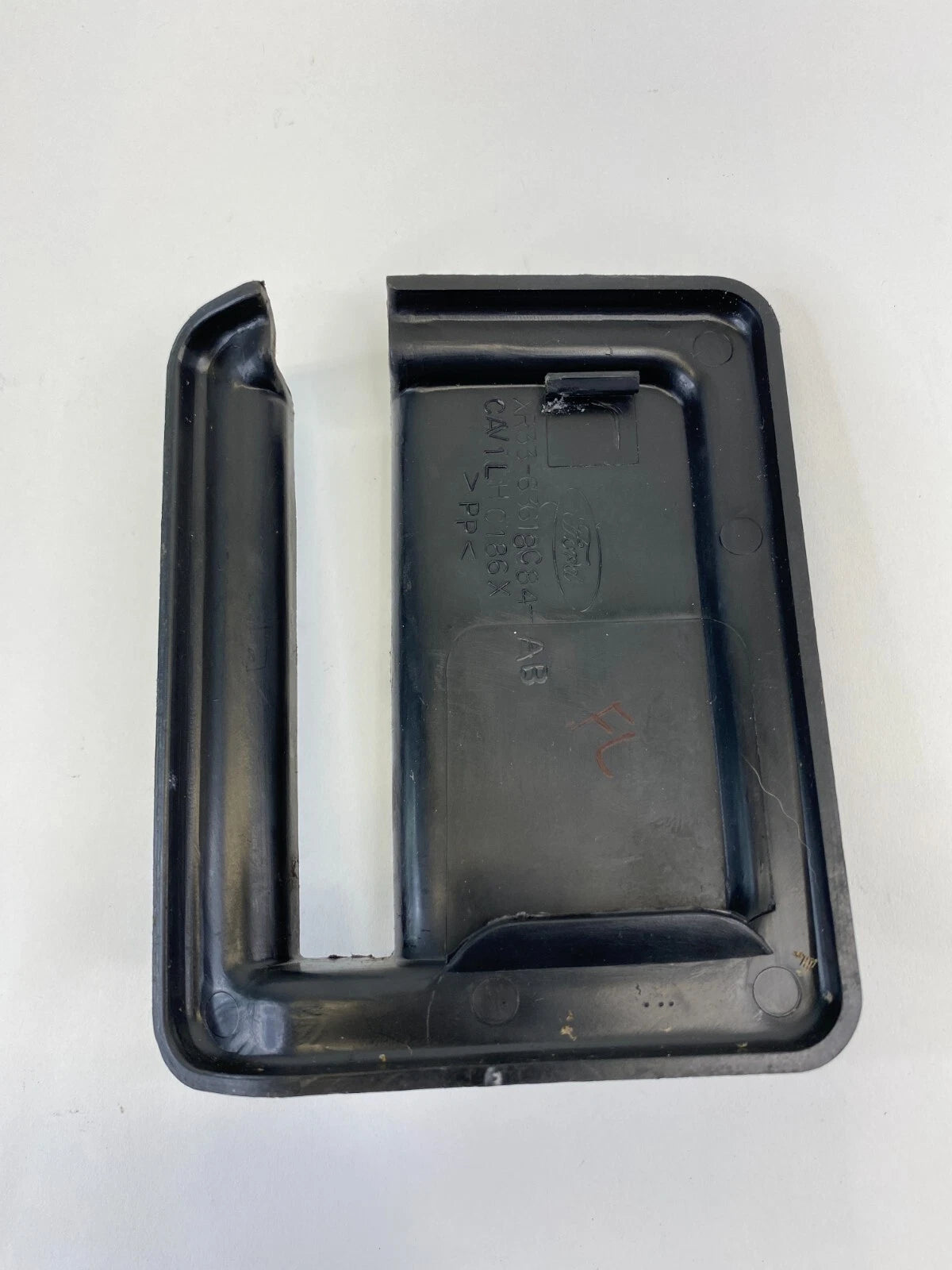1999-2004 FORD MUSTANG FRONT LEFT SEAT TRACK BOLT COVER TRIM XR33-63618C84-AB