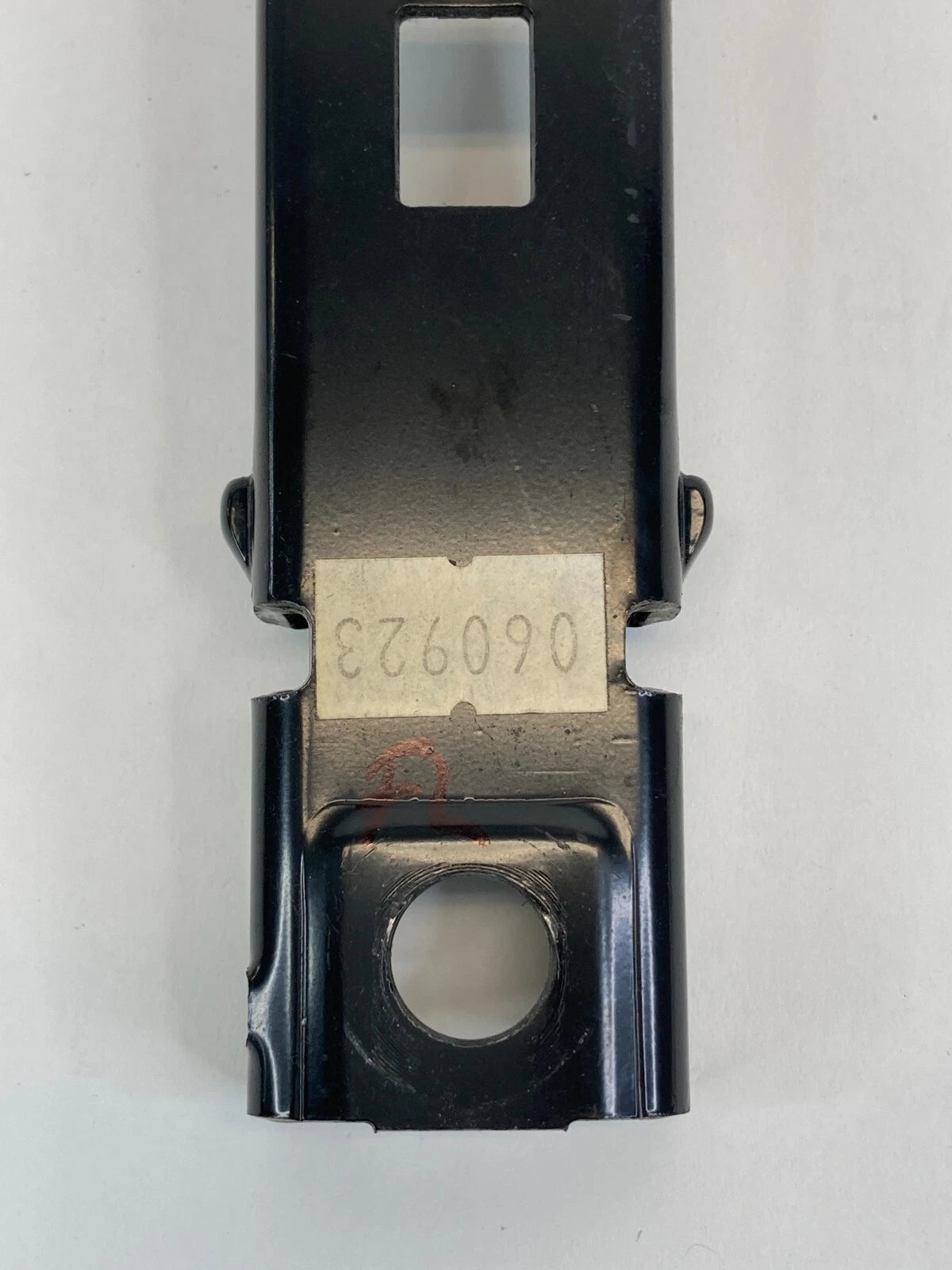 2007-2011 HYUNDAI ACCENT SEDAN LEFT SEAT BELT ADJUSTER ASSEMBLY 5116340E1A