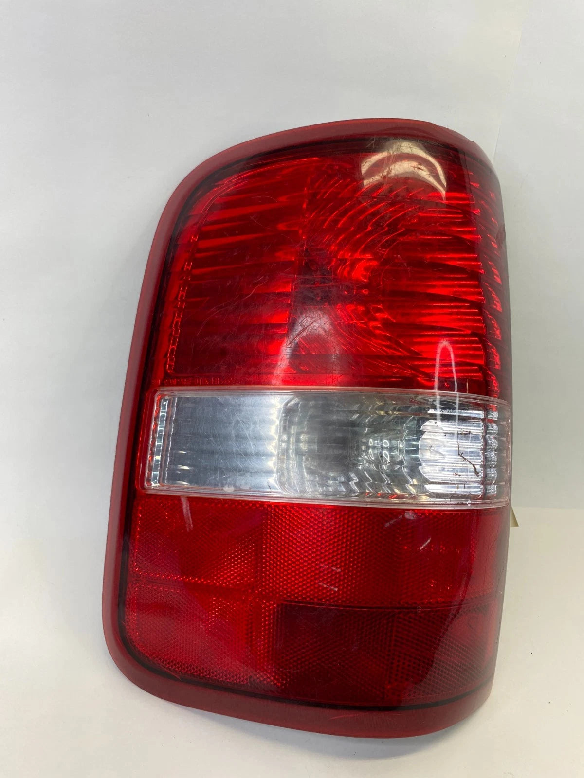 2004-2008 FORD F-150 F150 REAR LEFT TAIL LIGHT LAMP TAILLIGHT 5L34-13B505-C OEM