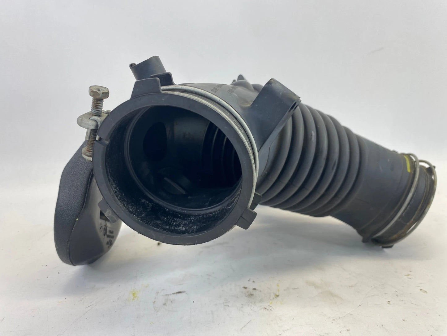 2009-2015 TOYOTA VENZA AIR INTAKE HOSE TUBE SLEEVE FRONT OEM FACTORY 17880-0V010