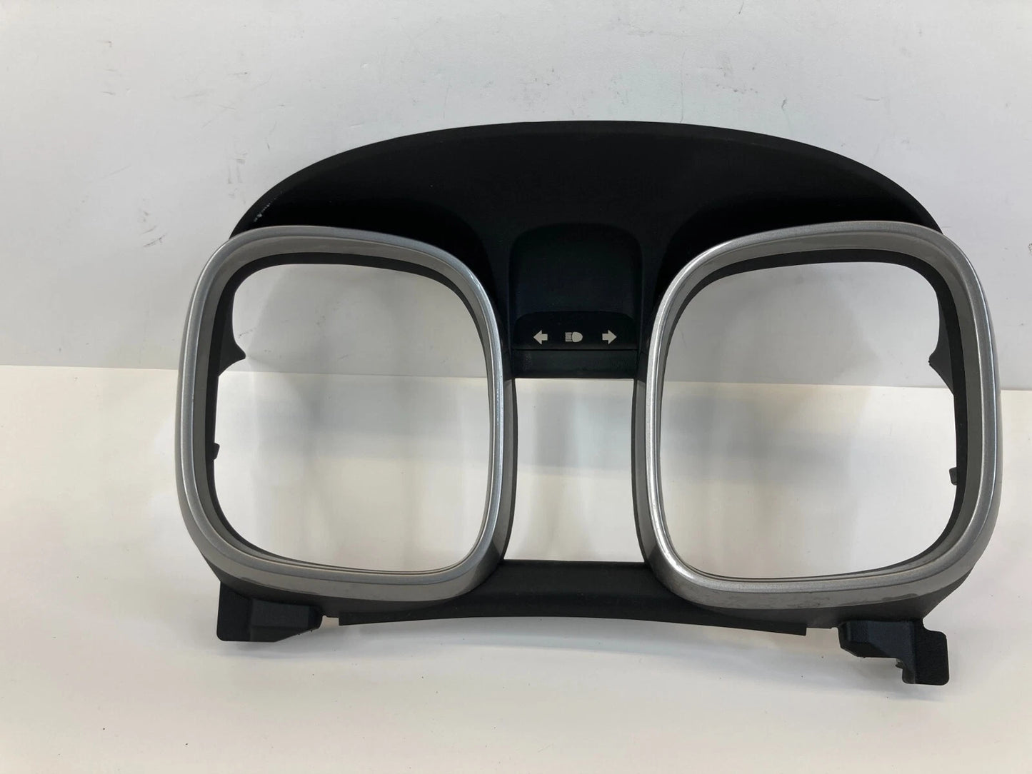 2013-2015 CHEVY MALIBU INSTRUMENT CLUSTER SPEEDOMETER COVER BEZEL AKY87368 OEM