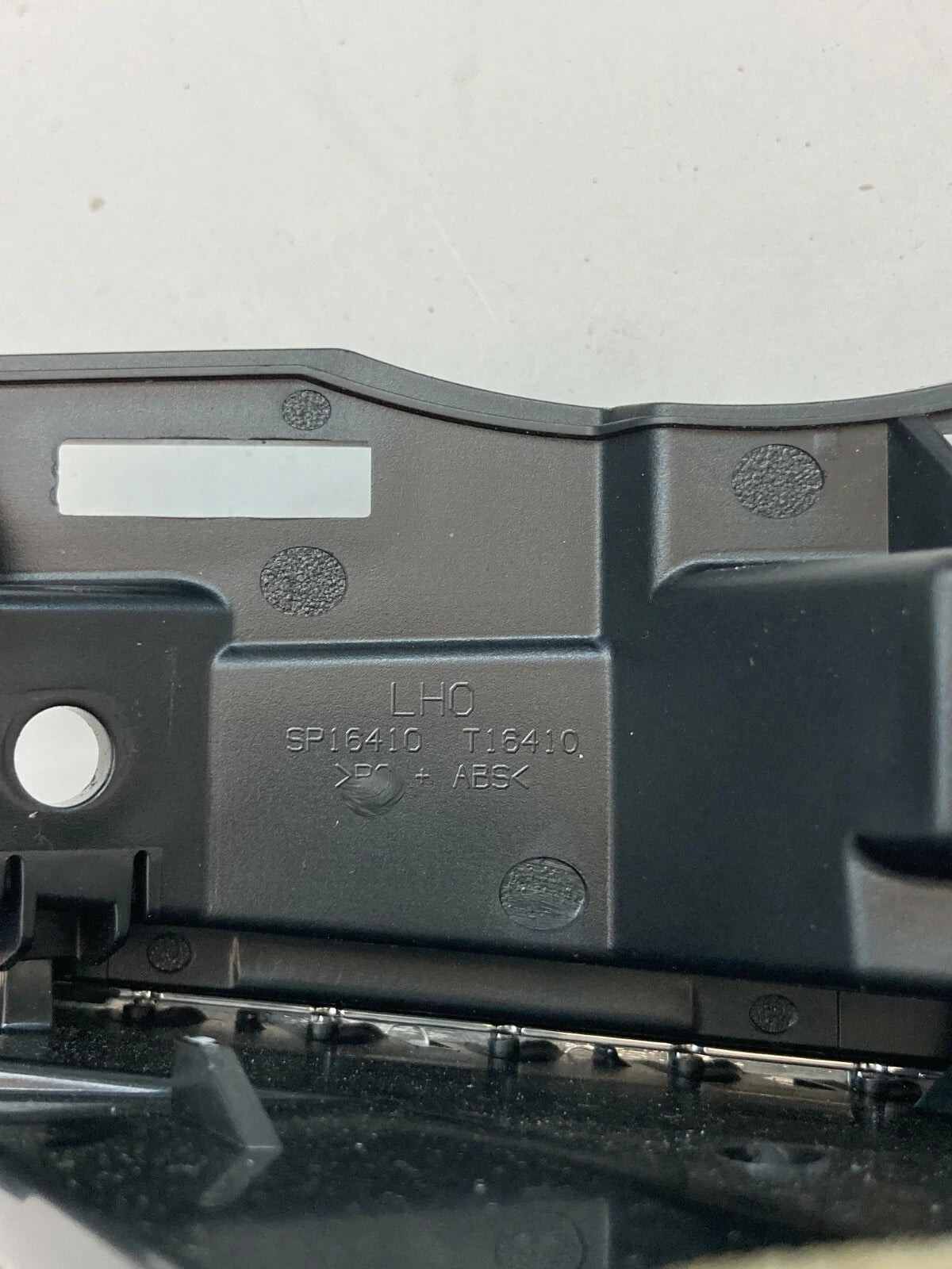 2010-2019 FORD TAURUS FRONT DASH LEFT AC A/C HEATER AIR VENT AG13-54046B31-A OEM