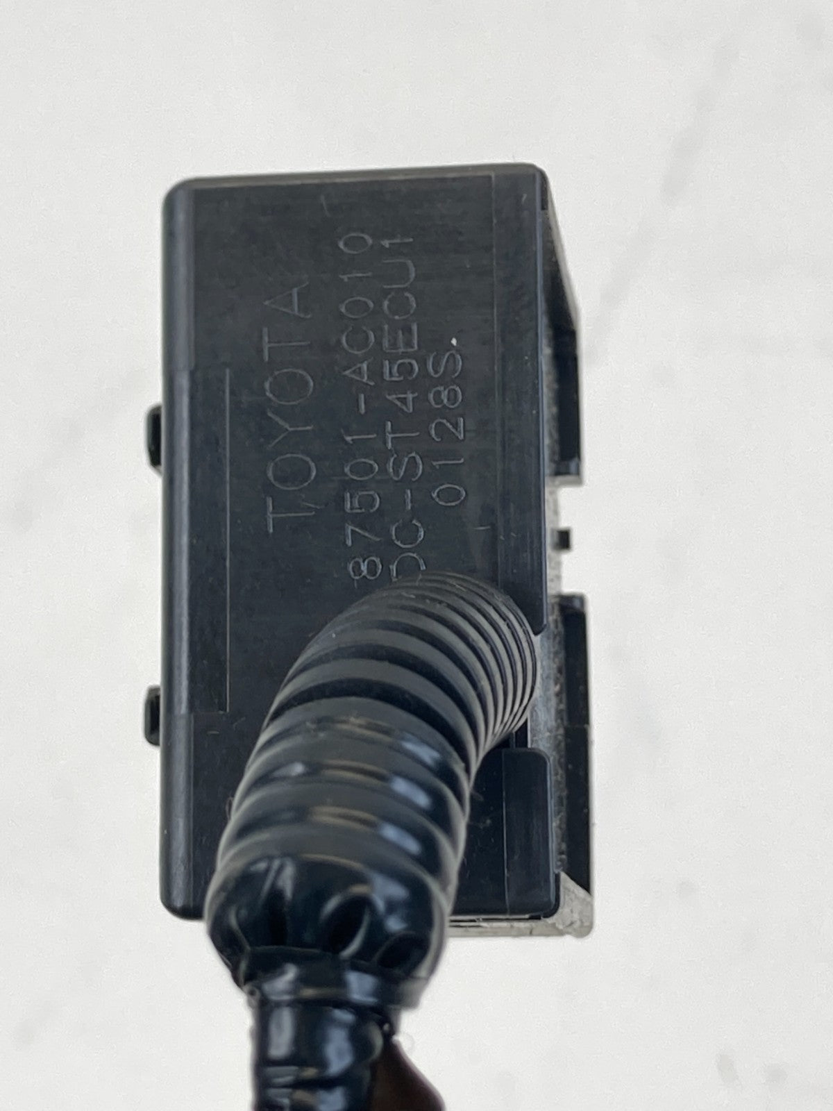 2011 2012 Toyota Avalon Front Seat Heat Control Module 87501-AC010 OEM