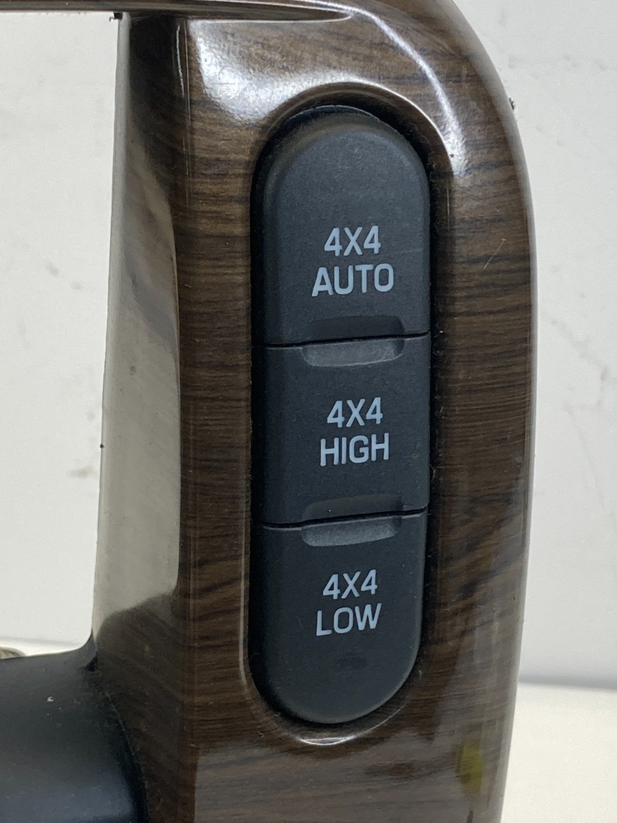 02-05 Ford Explorer Radio Climate Control Trim Bezel W/ Air Vent 3L24-7804302-F