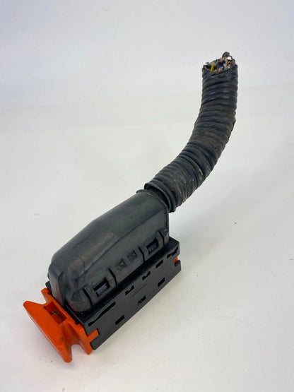 2002-2006 SUZUKI XL-7 2.7L AT 4WD ABS ANTI LOCK BRAKE PUMP CONNECTOR PLUG RELAY