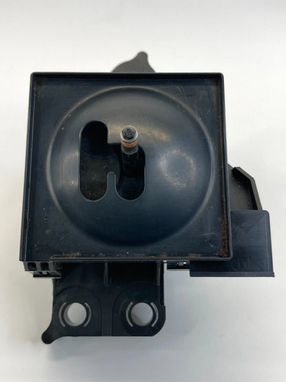 2010-2015 TOYOTA PRIUS AUTOMATIC TRANSMISSION SHIFTER LEVER SELECTOR 75C583 OEM