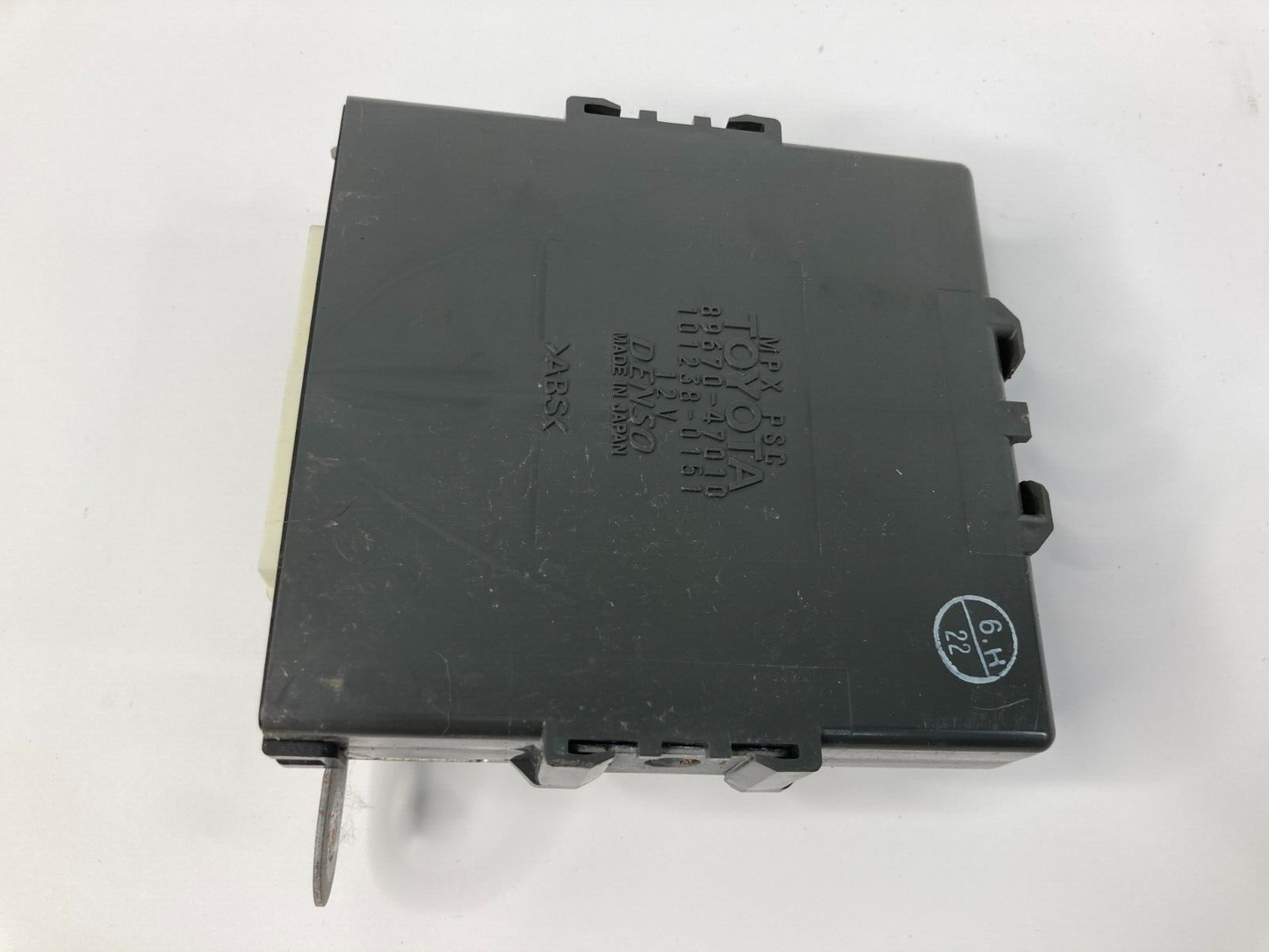 04-09 Toyota Prius 1.5L 16V Power Supply Source Control Module Unit 89670-47010