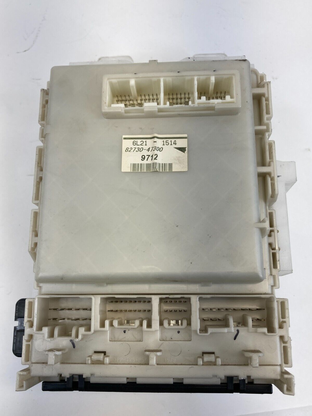 04-09 Toyota Prius 1.5L L4 HYBRID Interior Dash Fuse Box Relay Unit 82730-47300