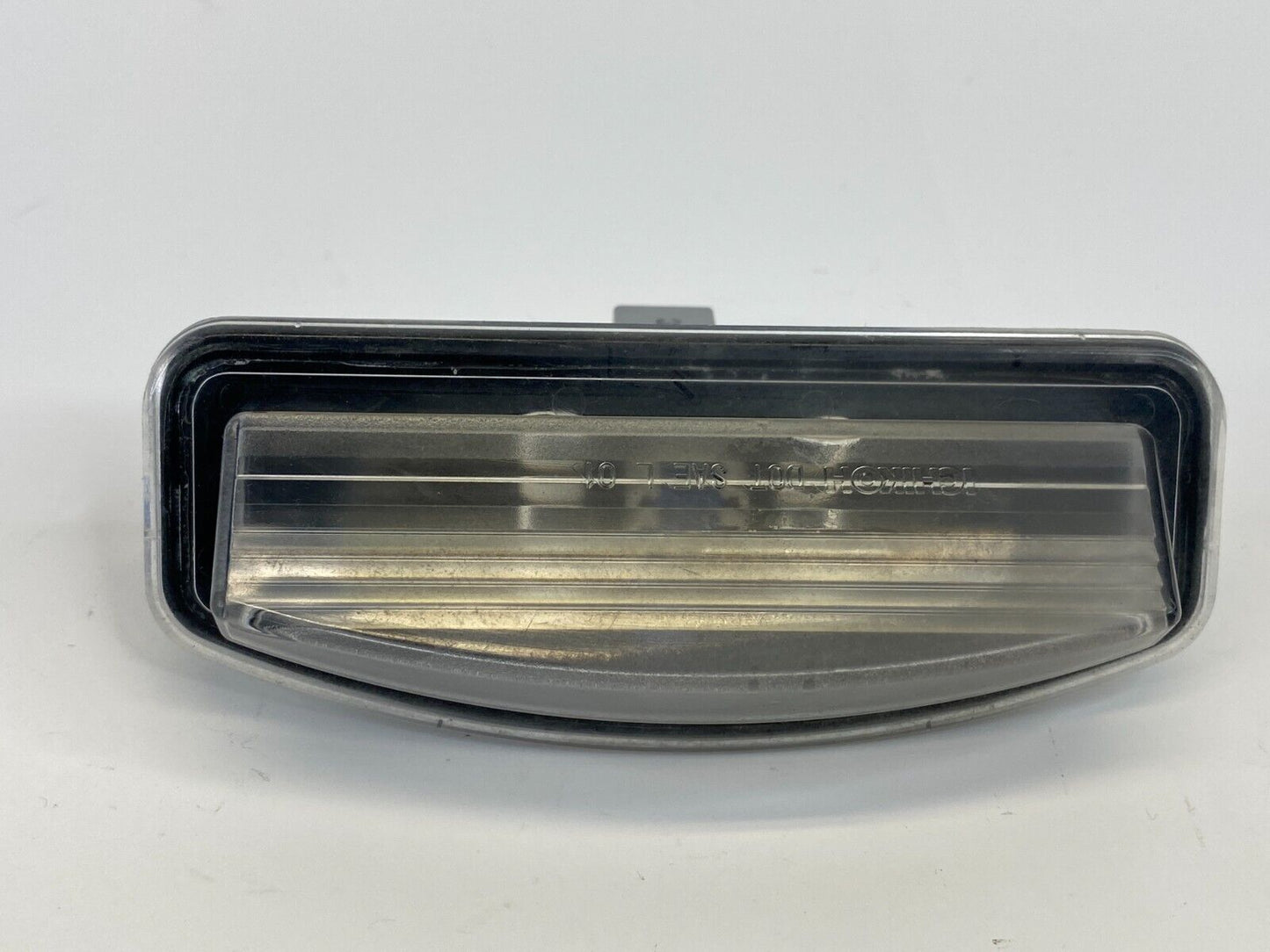 2004 05 06 07 2008 Nissan Maxima Rear License Plate Light Lamp Assembly