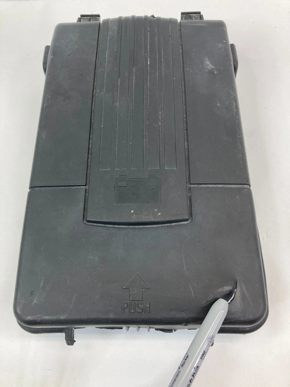 2006-2013 AUDI A3 2.0L ENGINE COMPARTMENT BATTERY CAP ASSEMBLY 1K0-915-443-C OEM