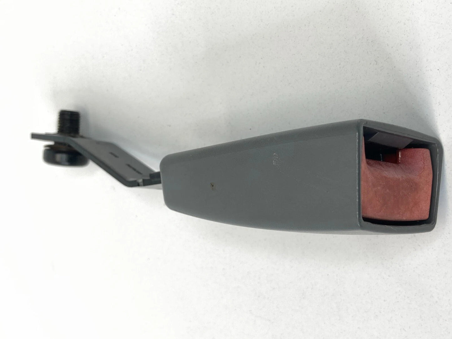 2007 2008 DODGE CALIBER SXT HATCHBACK FRONT RIGHT PASS SIDE SEAT BELT BUCKLE OEM
