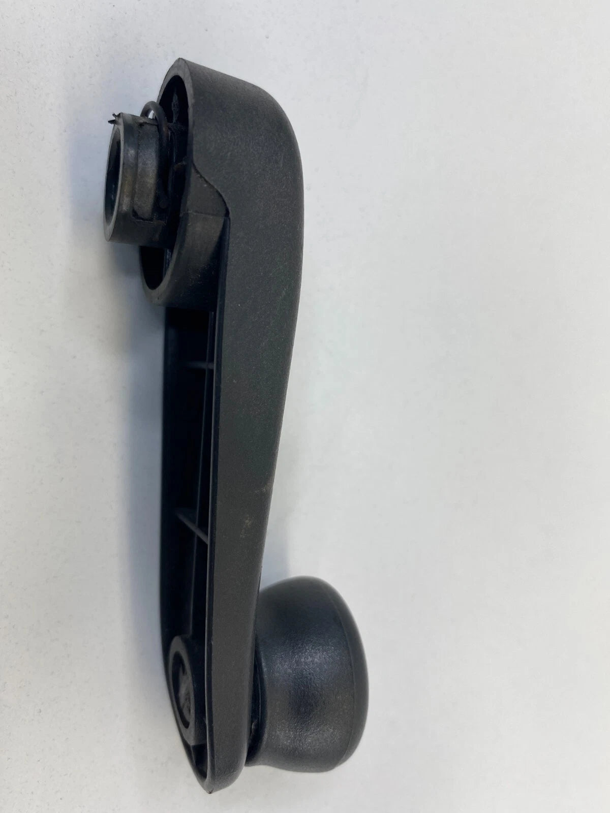 2004-2011 CHEVROLET AVEO SEDAN FRONT RIGHT DOOR WINDOW CRANK HANDLE 96301568 OEM