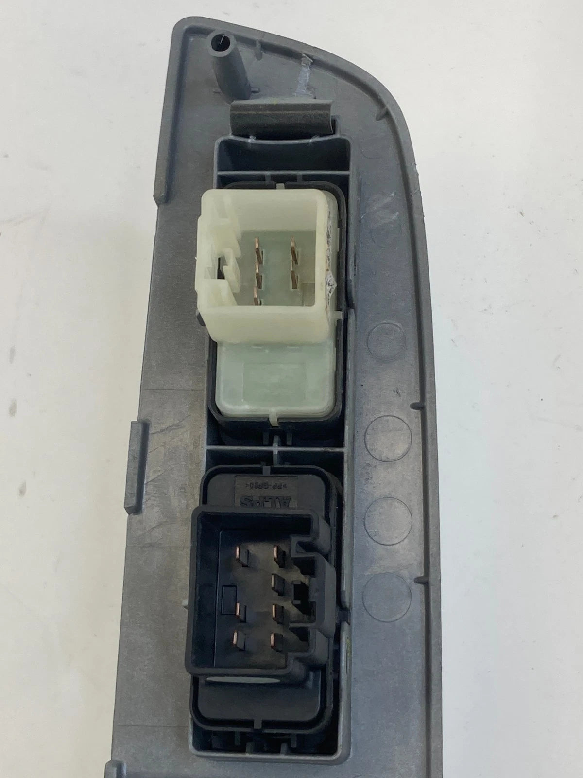 05-07 MERCURY MARINER FRONT RIGHT WINDOW SWITCH W/ BEZEL TRIM 5E6X-7823710-AC