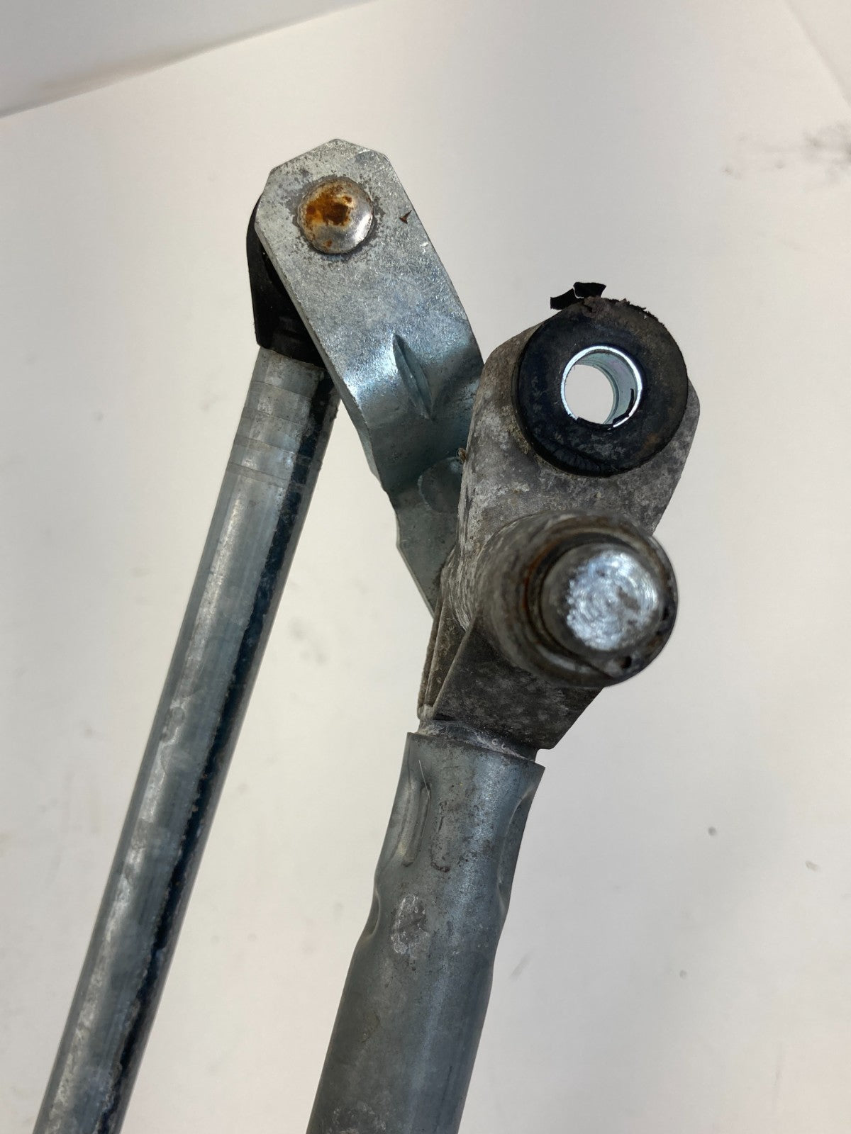 05 06 07 08 09 10 11 Saab 9-3 Front Windshield Washer Wiper Motor w/ Linkage OEM