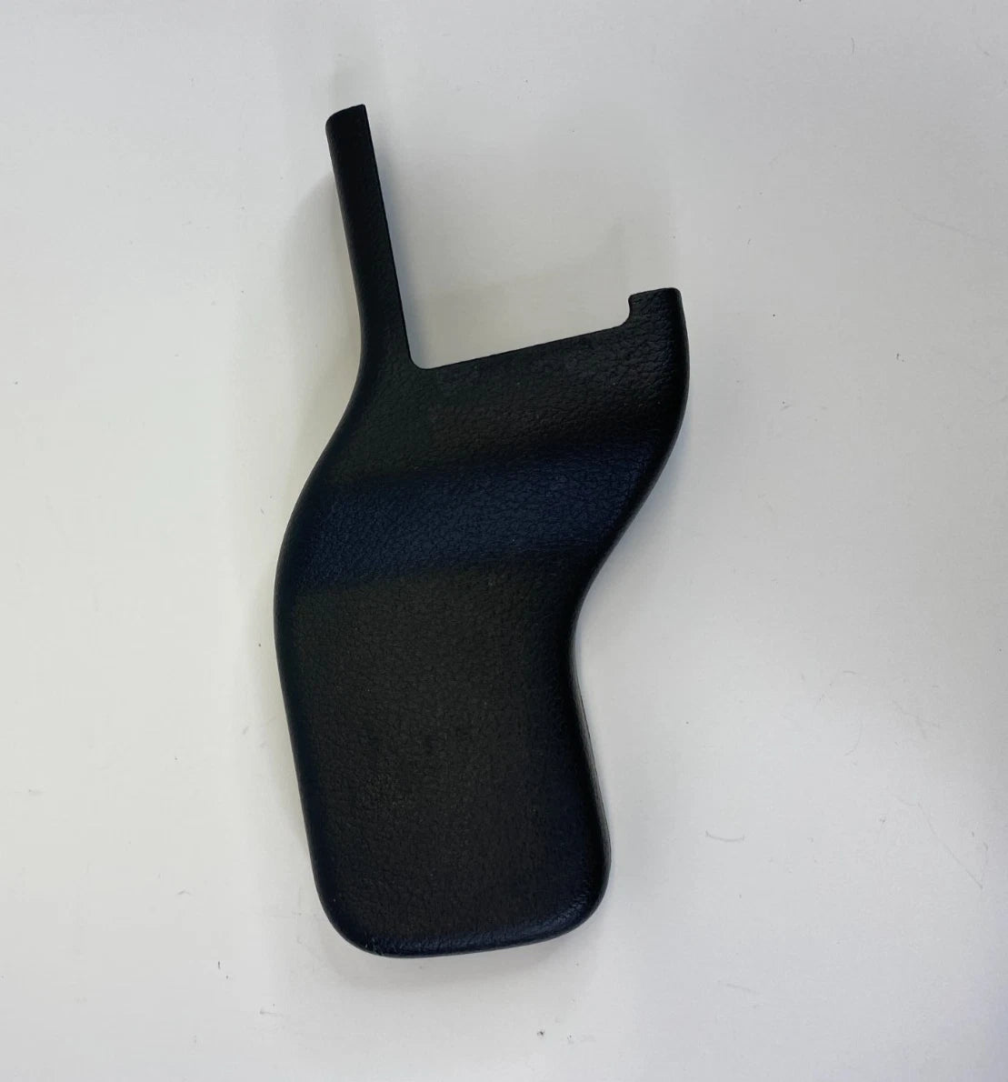 2010-2013 MAZDA 3 MAZDA3 FRONT RIGHT SEAT TRACK FRONT OUTER COVER CAP BBP357042