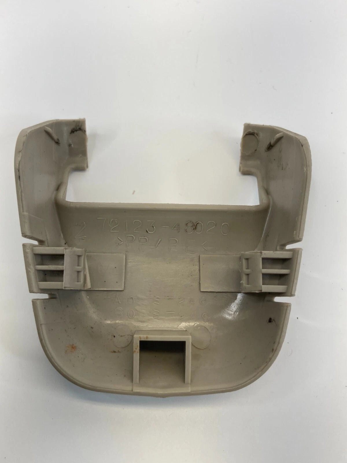 01 02 03 TOYOTA HIGHLANDER FRONT LEFT SEAT TRACK COVER TRIM CAP 72123-48020 OEM
