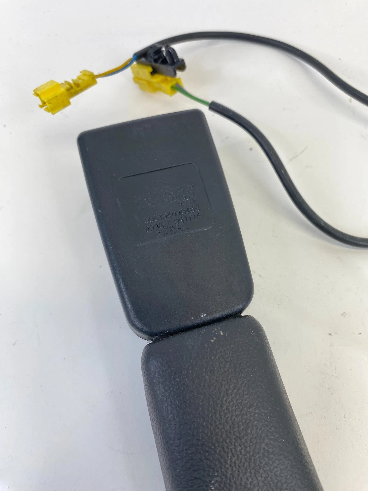 2007-2014 MERCEDES-BENZ CL550 COUPE FRONT RIGHT PASSENGER SEAT BELT BUCKLE OEM