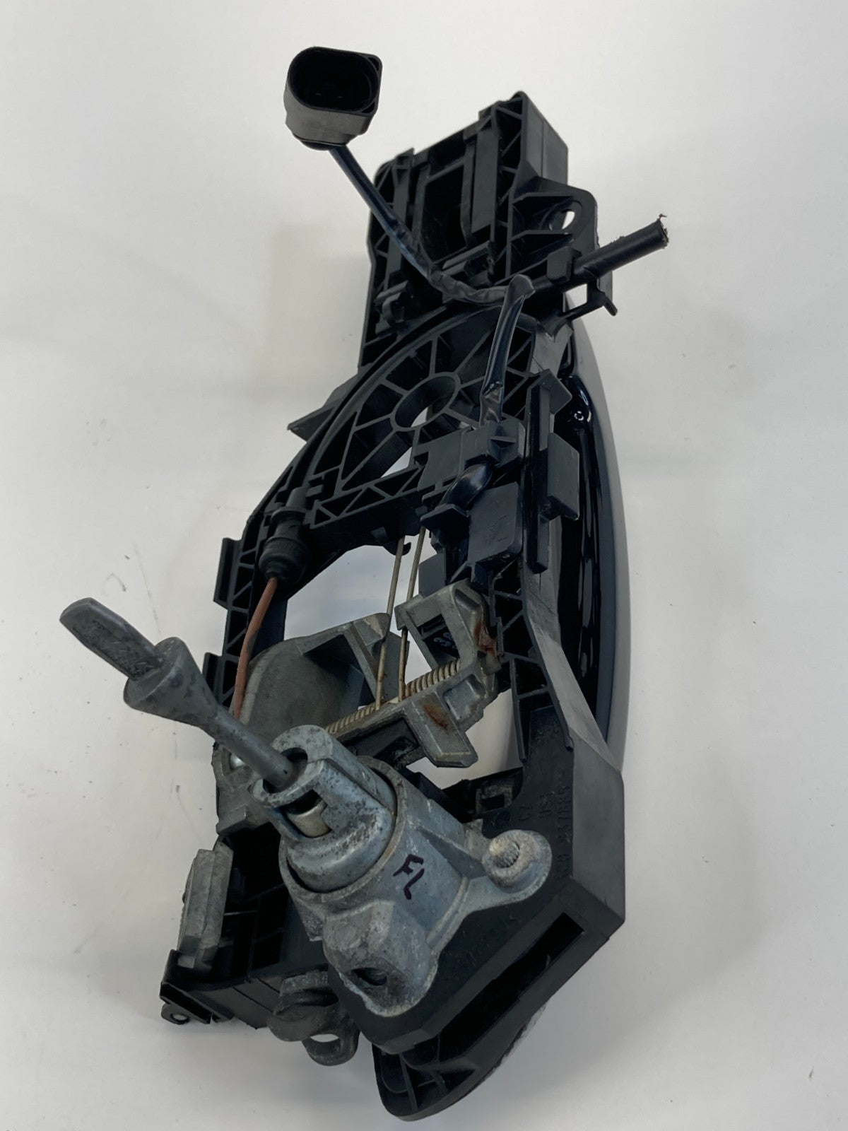 2009-2017 Volkswagen CC Front Left Side Outside Exterior Door Handle OEM