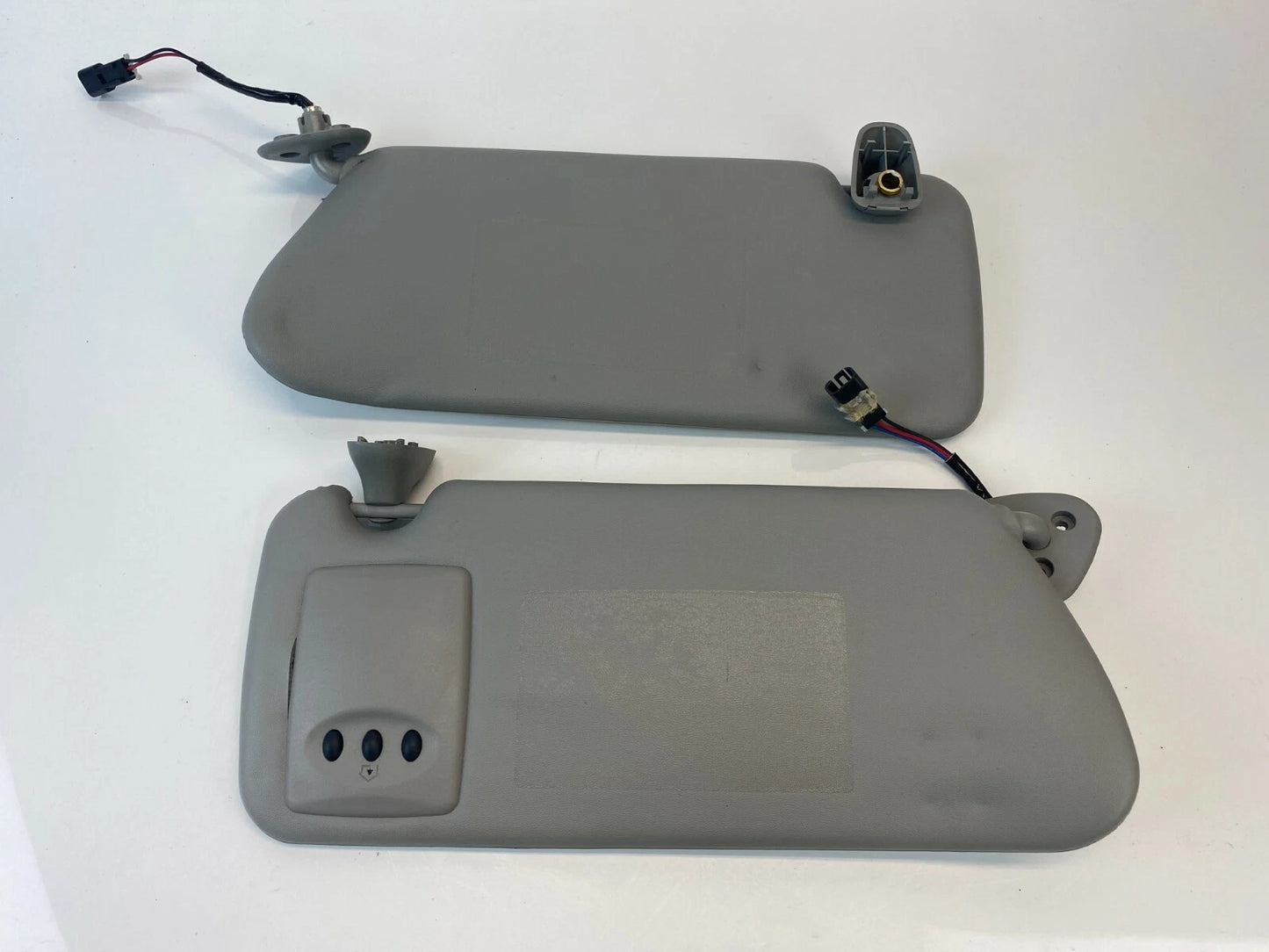 2003-2007 CADILLAC CTS SUNVISOR SUN VISOR SET W/ HOMELINK LEFT & RIGHT