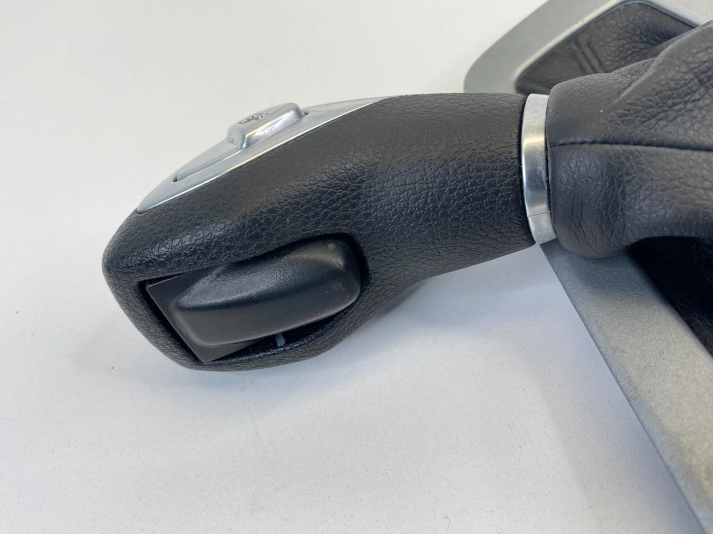 2012-2014 FORD FOCUS AUTOMATIC CENTER CONSOLE SHIFTER SHIFT BEZEL BOOT & KNOB