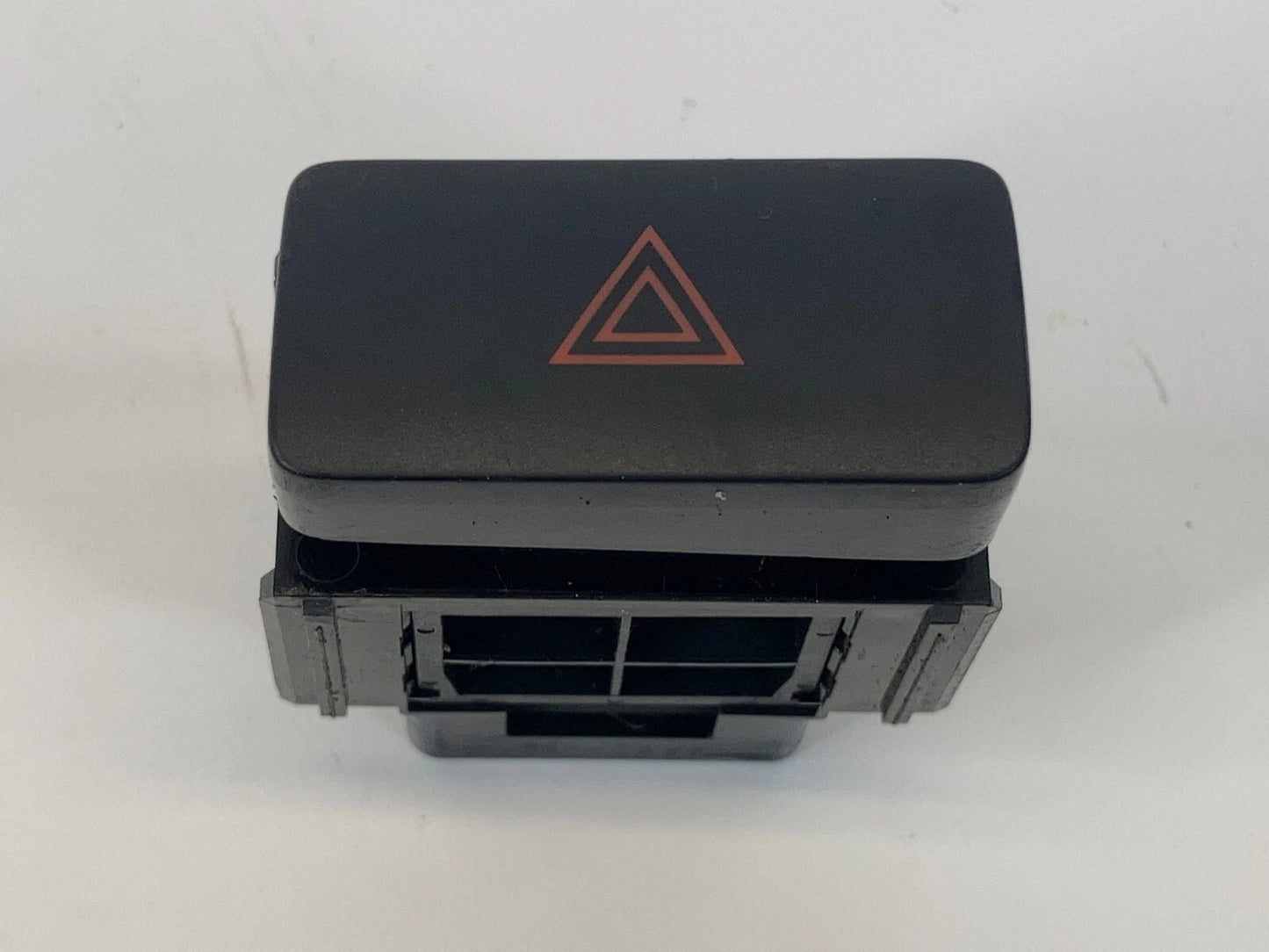 2003-2008 TOYOTA COROLLA EMERGENCY HAZARD SWITCH WARNING LIGHT CONTROL 153736