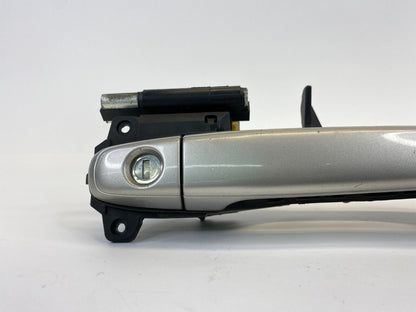 04-10 Toyota Sienna Front Right Passenger Exterior Door Handle 1D7 Silver Shadow