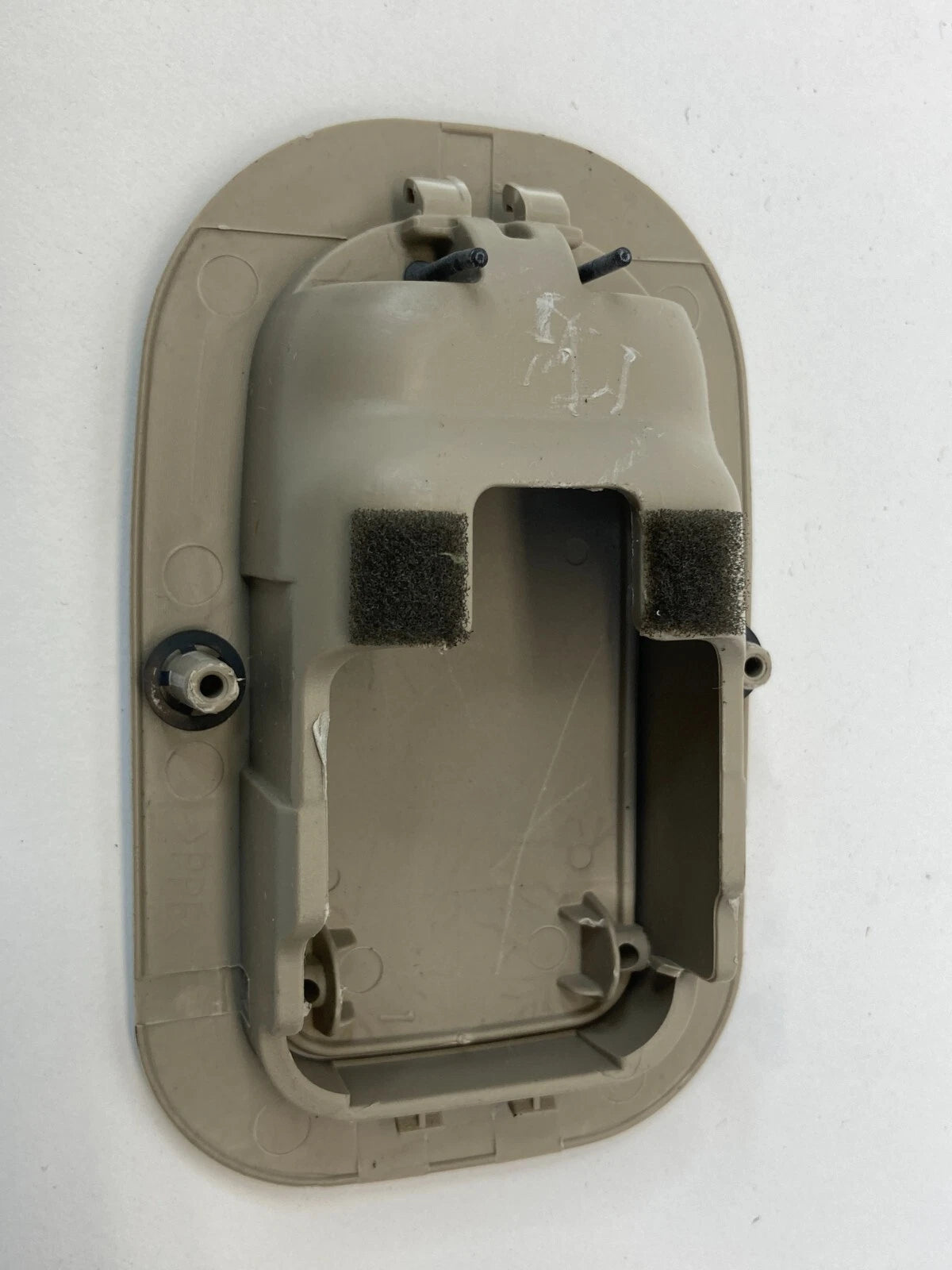 2007-2010 HYUNDAI ELANTRA SEDAN REAR BODY ANCHOR CHILD COVER BEZEL TRIM ASSEMBLY
