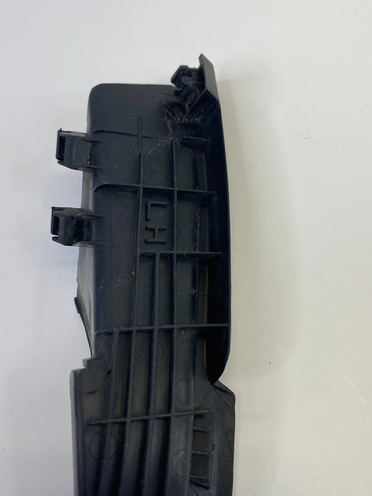 11-16 HYUNDAI ELANTRA SEDAN LEFT SIDE WINDSHIELD COWL COVER TOP TRIM 86153-3Y000