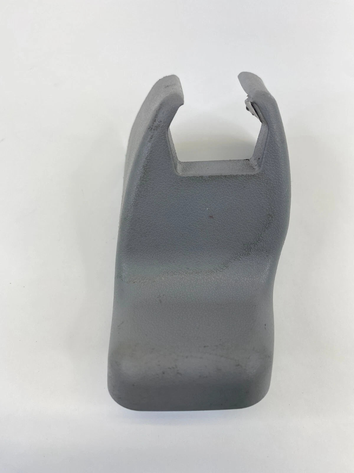 07-11 TOYOTA CAMRY FRONT RIGHT OUTER SEAT SIDE TRACK END COVER PANEL 72137-06030